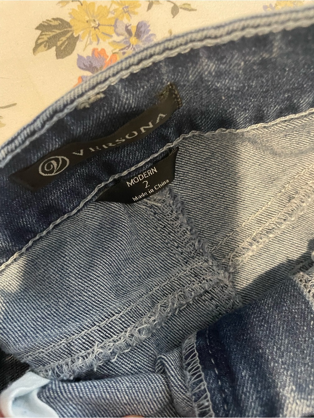 Versona light-wash denim pants dazzling rhinestone - Picture 4 of 5